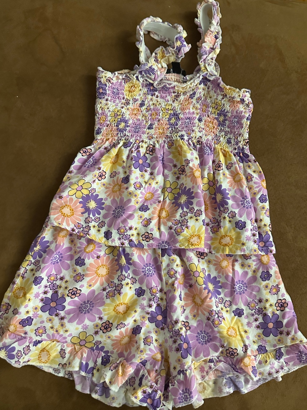 2 set Girls two piece shirt and shorts Sz 8